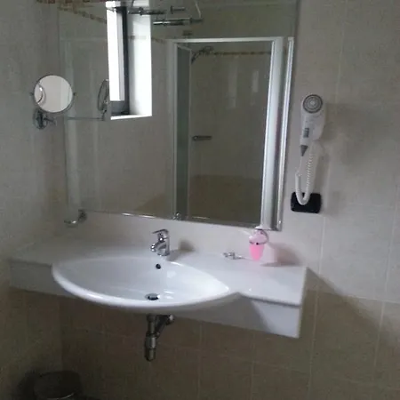 Hotel Mercedes 3*