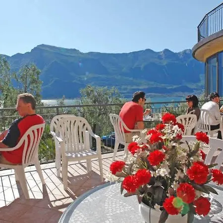 Mercedes Hotel 3*