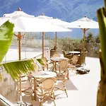 Mercedes Hotel 3*