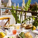 Mercedes Hotel 3*