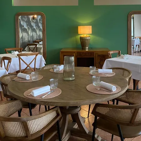 Mercedes Hotel 3*