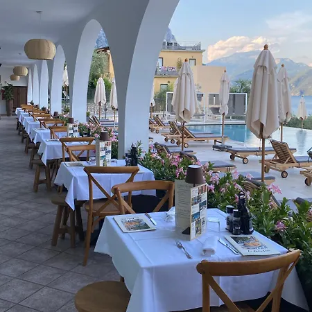 Mercedes Hotell Limone sul Garda
