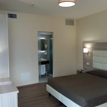 Mercedes 3* Limone sul Garda