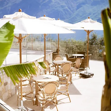 Mercedes Hotel 3*