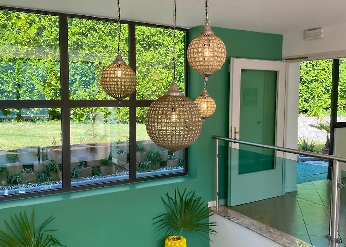 Mercedes 3* Limone sul Garda