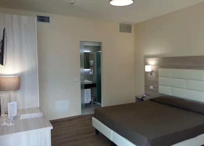 Mercedes 3* Limone sul Garda